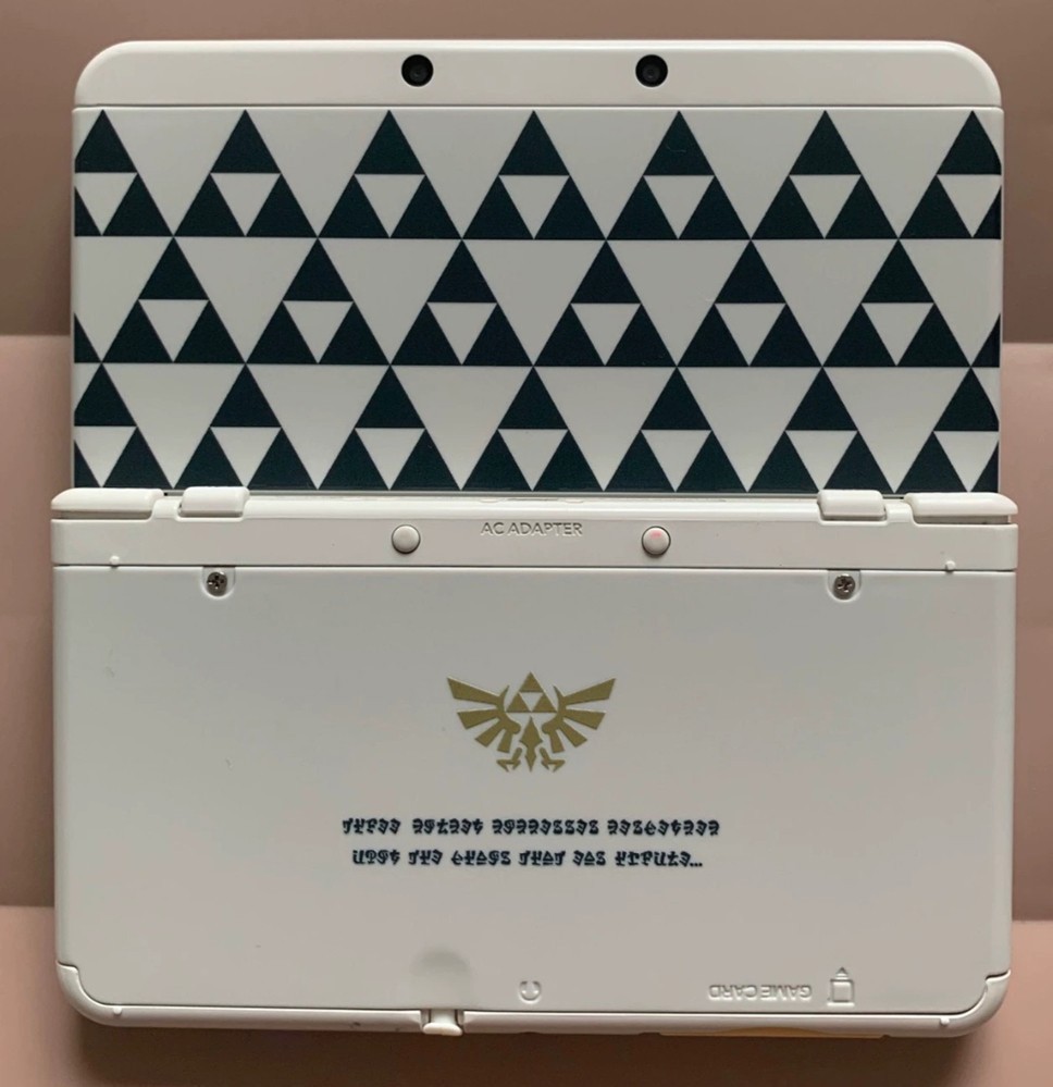 The Legend of Zelda Triangular Pattern Replacement Shell for Nintendo New 3DS
