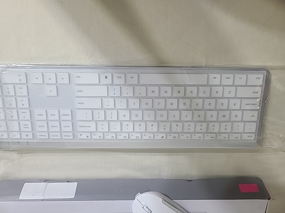 Seenda Multi-Device Wireless Keyboard And Mouse Combo (SK38-3)
