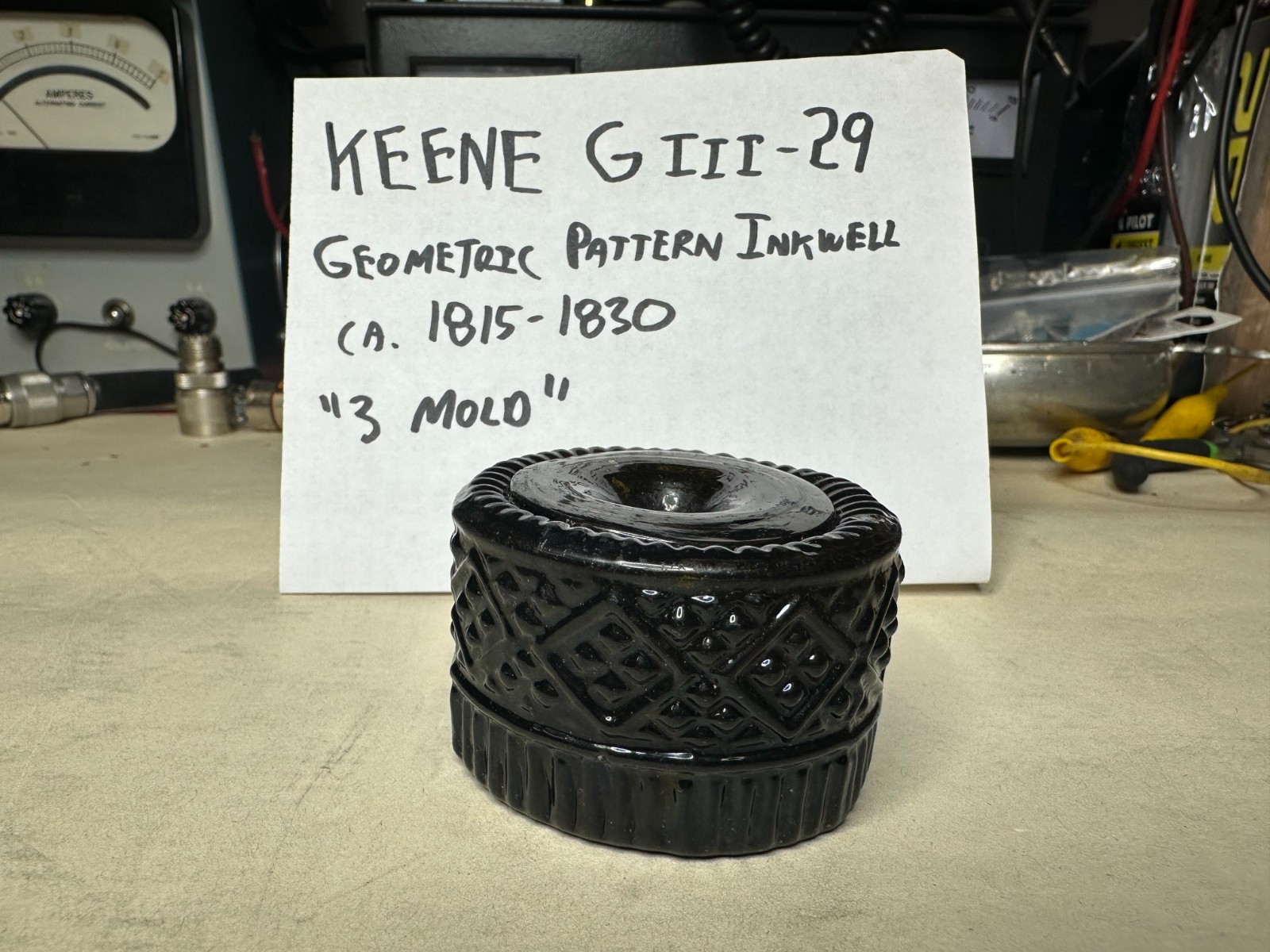 Keene GIII-29 3 Mold Geometric Pattern Inkwell! 1815-1830-ish. Olive Green.