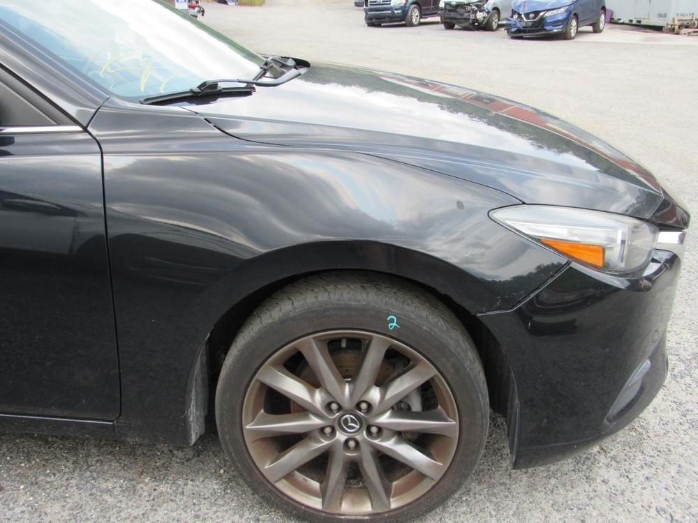 3 2018 Glove Box 1077605