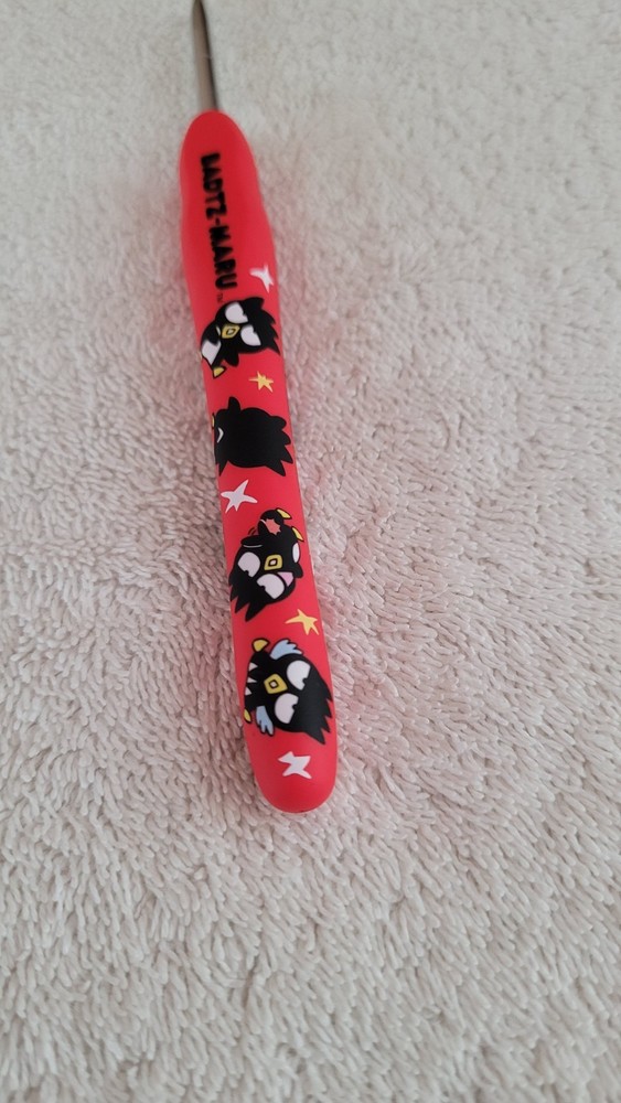 Preowned Badtz-Maru Wobble Ergonomic Crochet Hook