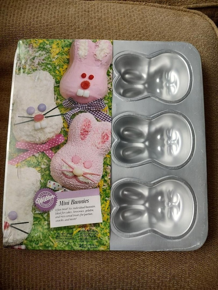 WILTON EASTER SPRING MINI BUNNIES CAKE BAKING PAN 2003 #2105-2012 NEW