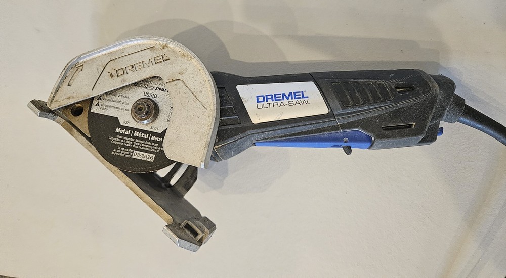 Drexel Ultra Saw compact cutting tool