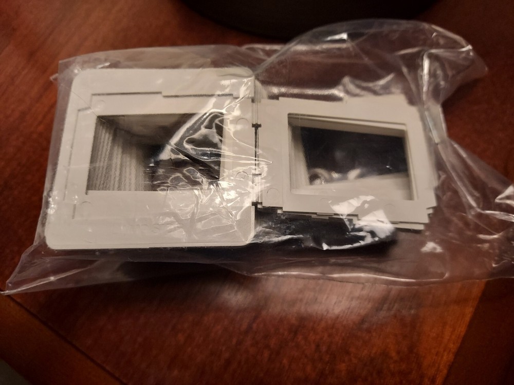 Polaroid 35mm Slide Mounts (25)