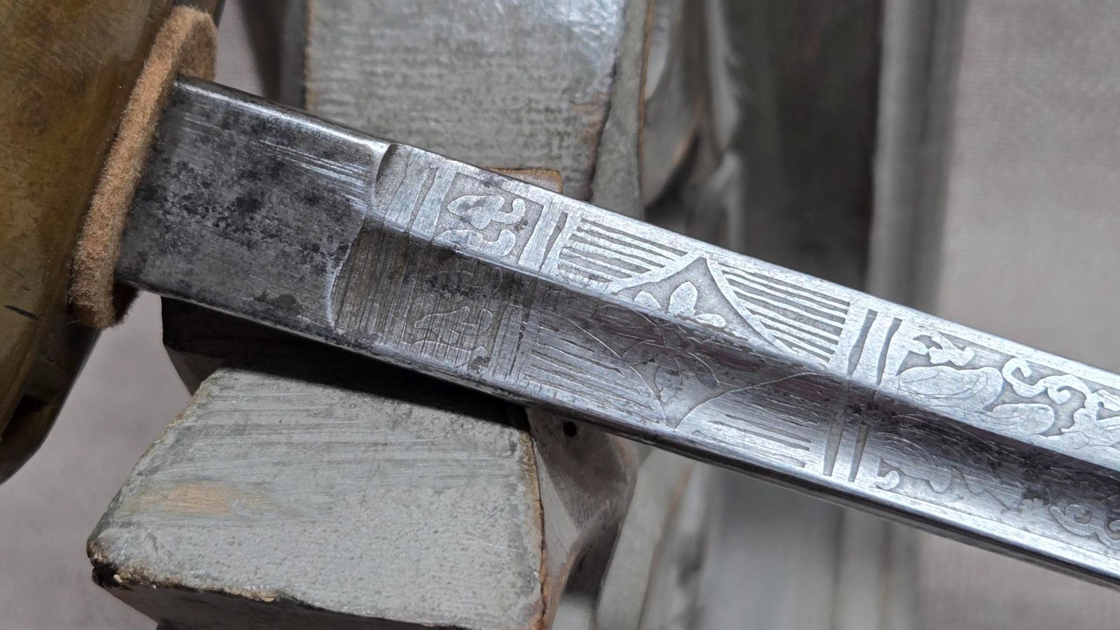 IMPERIAL GERMANY / PRUSSIAN ENGRAVED OFFICER’S COURT SWORD - PRE WW1 - 1800'S