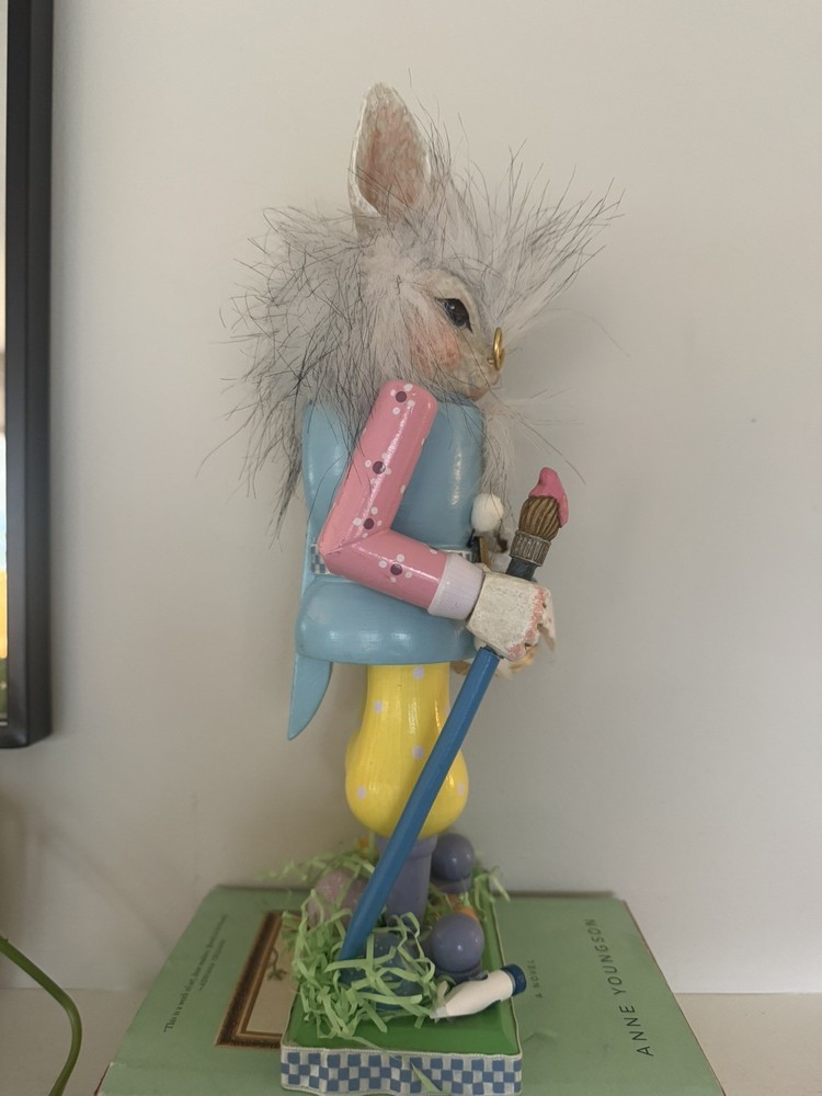 Vtg. Smithsonian Easter Bunny Rabbit Nutcracker w/Pastel Eggs & Paints in Basket