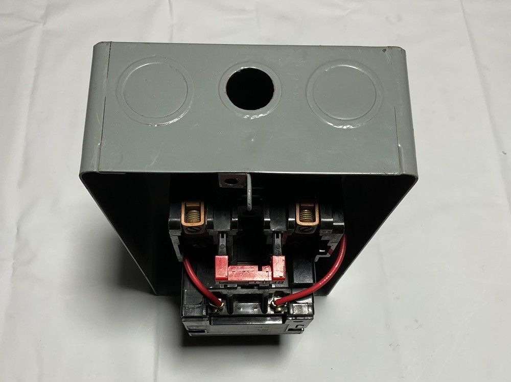 SQUARE D 8536SCG-2 NEMA1P STARTER TYPE S
