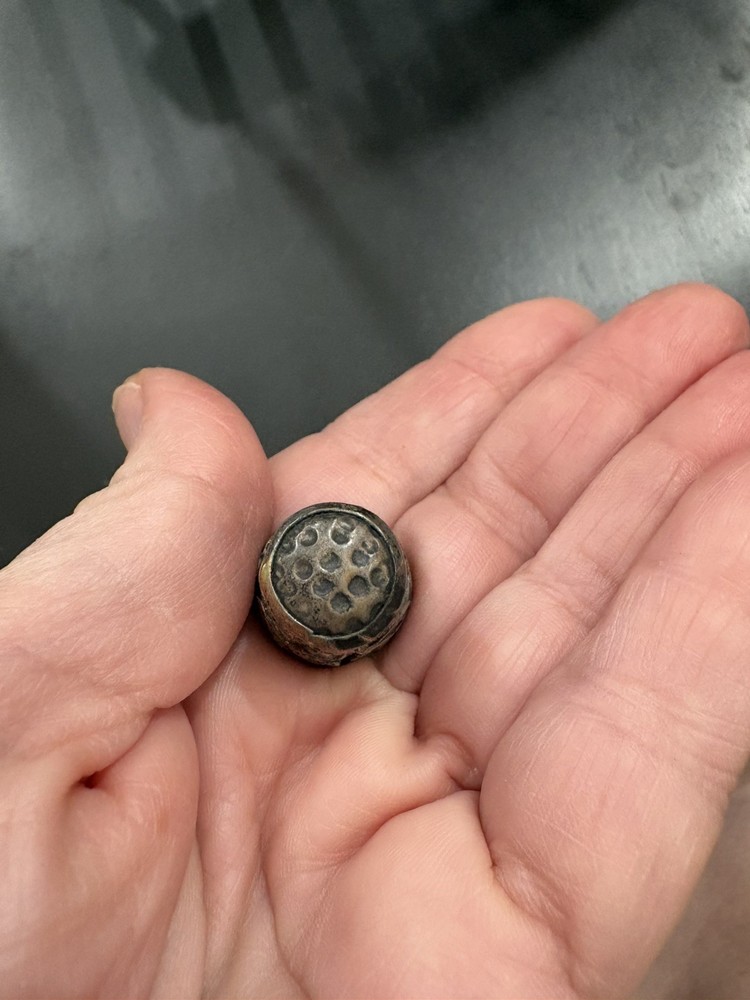 Sterling Silver Thimble Heavily Patterned Scene Design