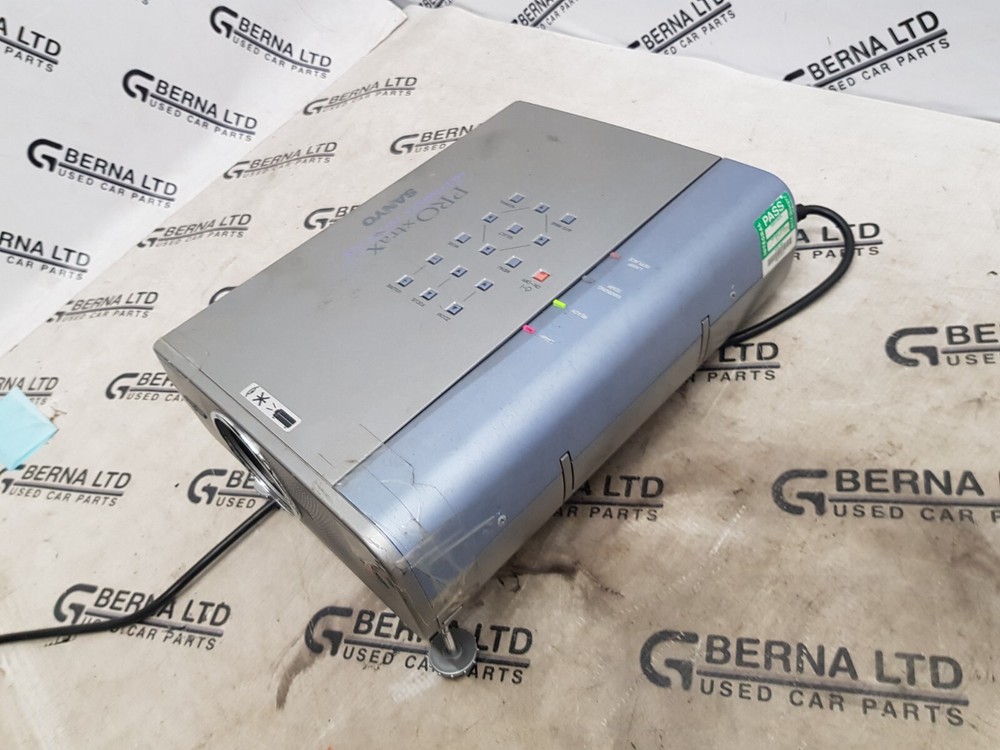 SONYO PRO xtraX PLC-XU20B Multimedia Projector