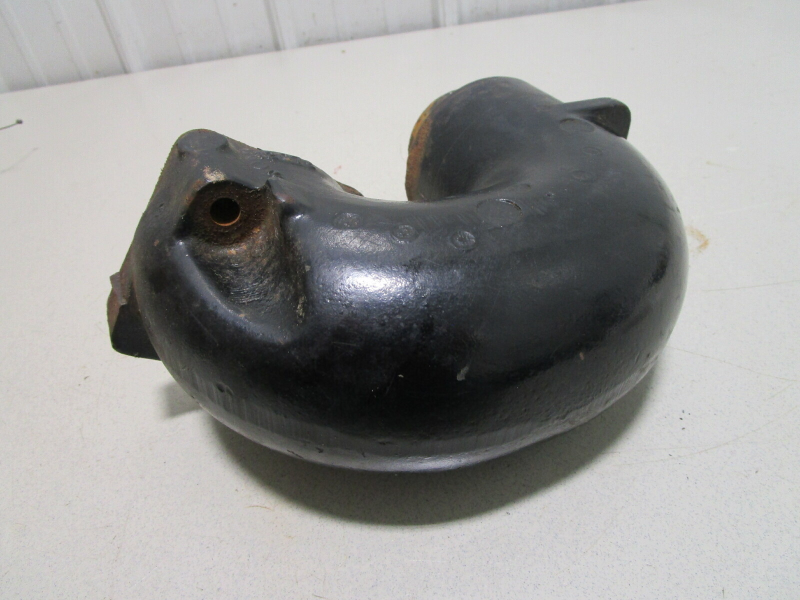 12076A2 Mercruiser 2.5 120 & 3.0 140 Stern Drive Exhaust Elbow