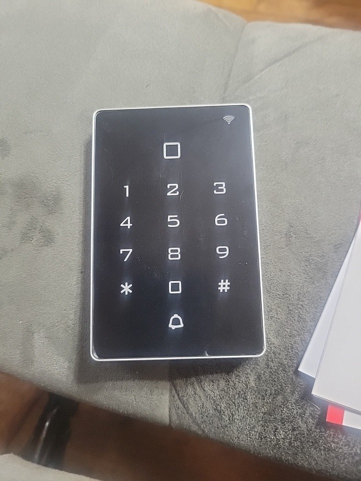 Access Keypad Panel RFID Card Reader Tuya Mobile Phone APP Remote Door Control