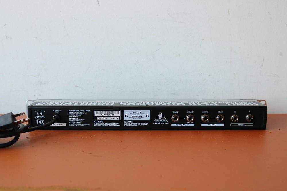 Behringer BTR2000 2-Channel High Performance Racktuner