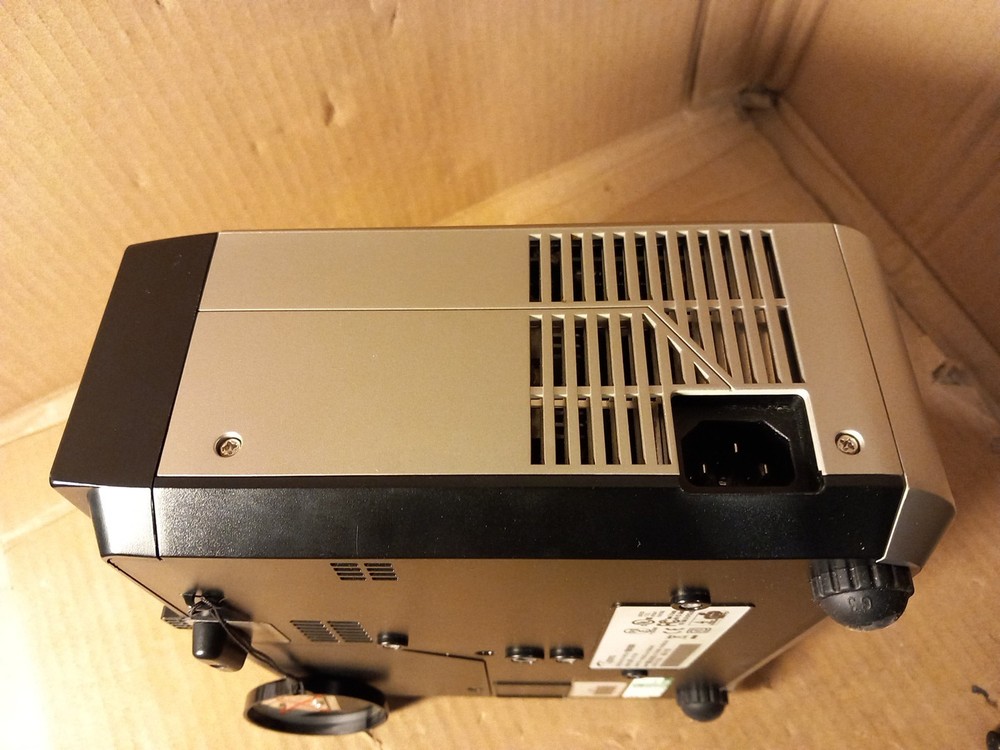 Optoma EP719R DMD PROJECTION DISPLAY Digital projector + CASE