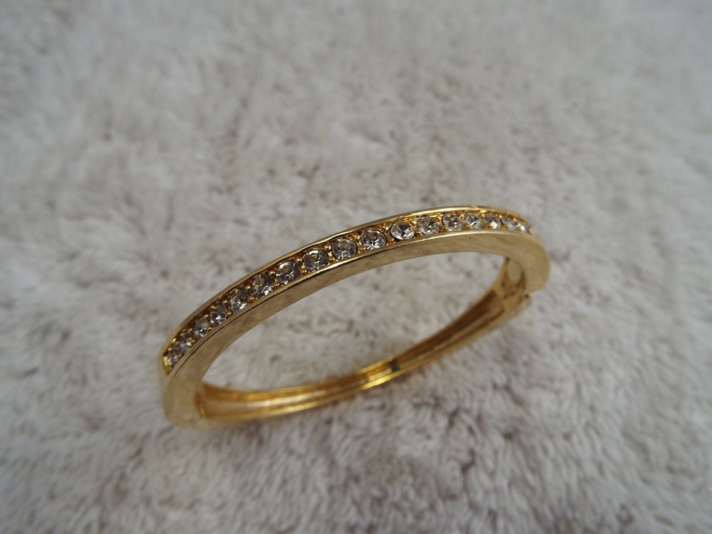 Goldtone Rhinestone Hinged Bracelet (A40)