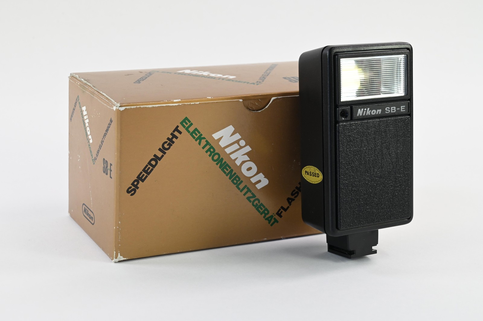 Nikon SB-E Speedlight Shoe Mount Flash #G093