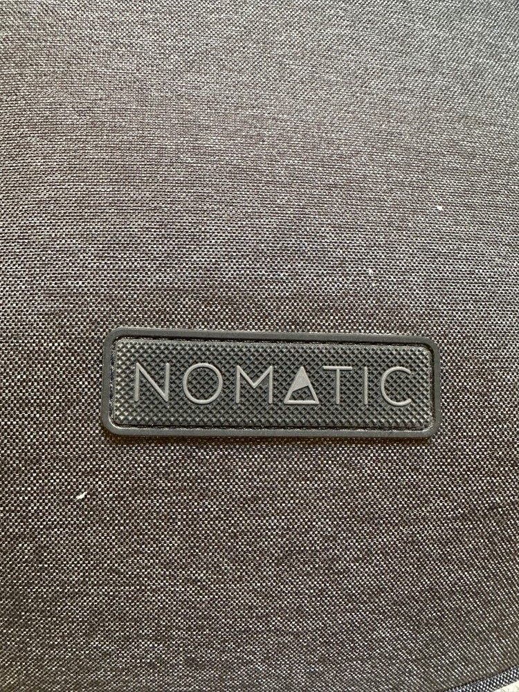 Nomatic Navigator lite 10L sling