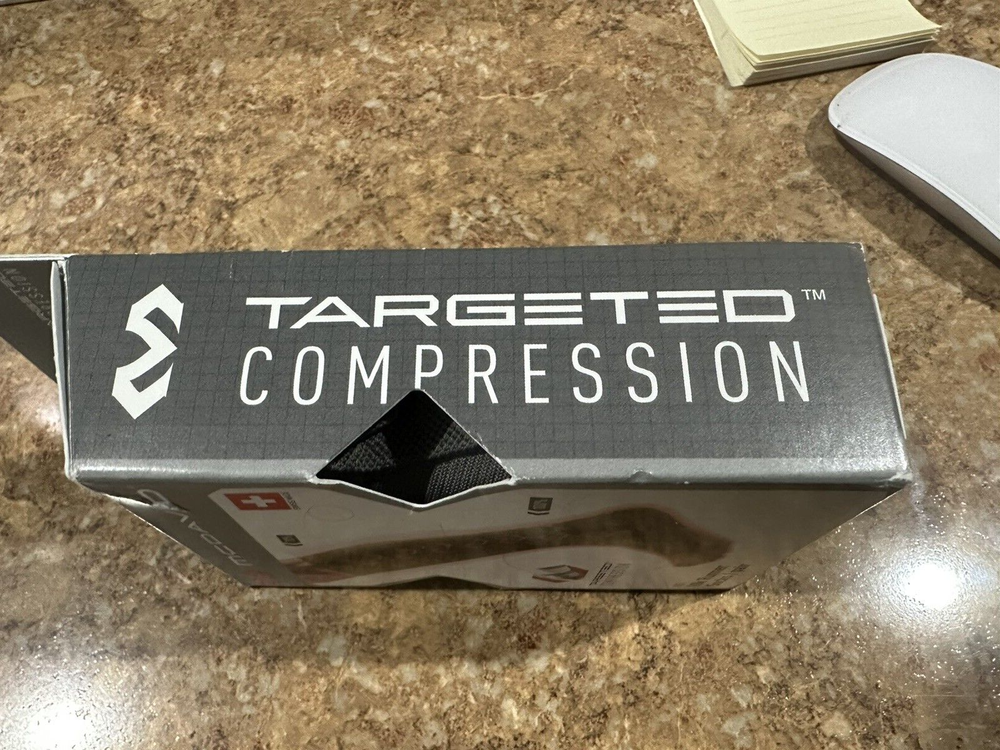 NEW Mcdavid Targeted Compression 10k Runner Socks Size M Charcoal Gray