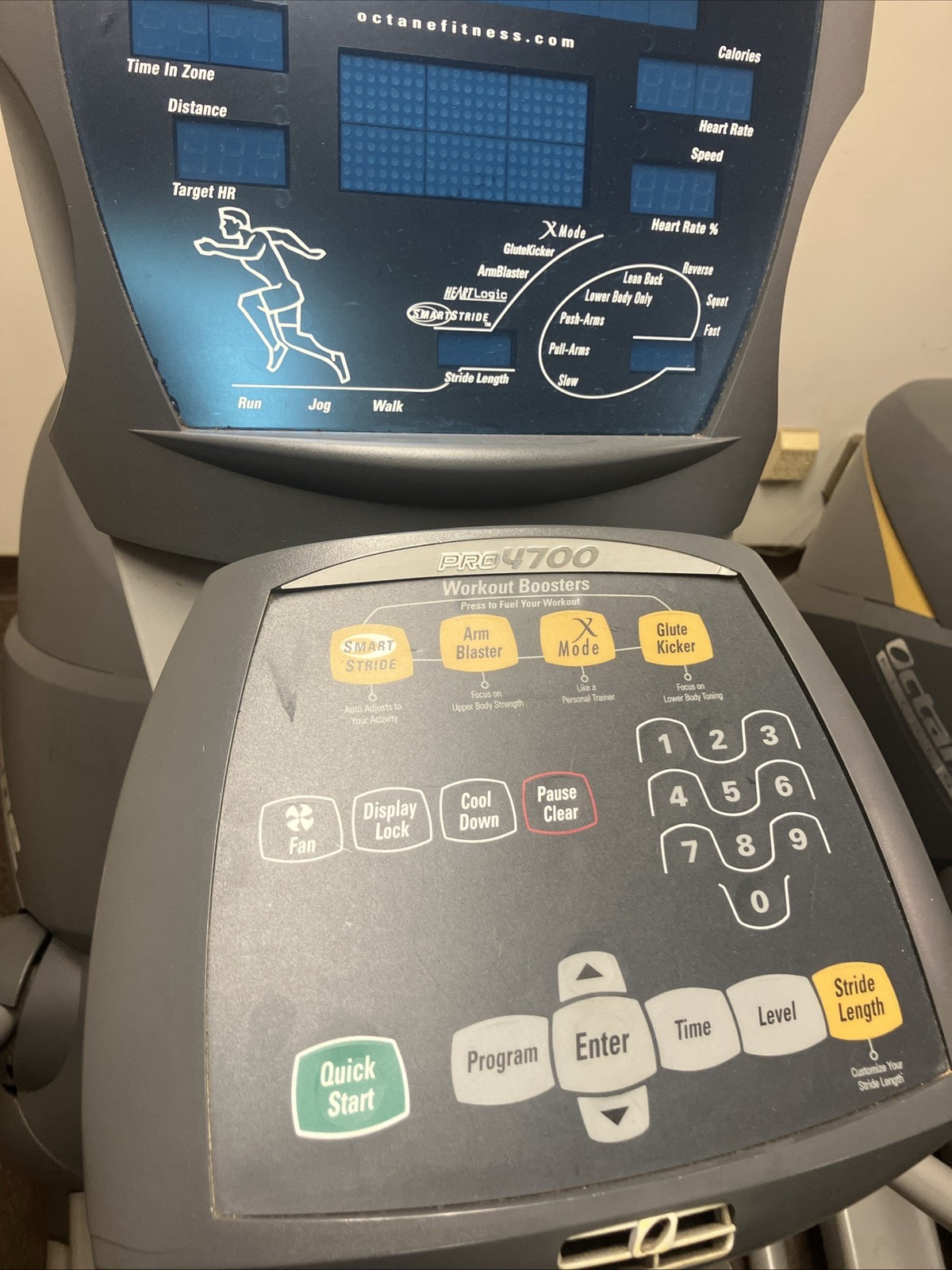 Octane Pro 4700 Elliptical Crosstrainer - SHIPPING NOT INCLUDED