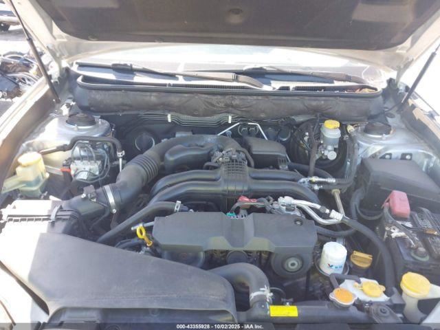 LEGACY 2013 Glove Box 4968264