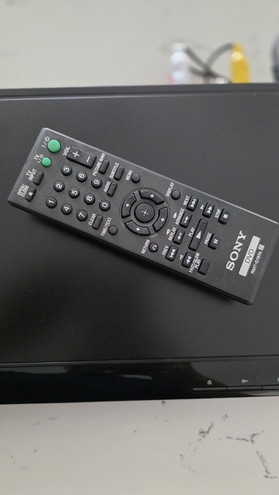 Sony DVP-SR201P DVD Player With Remote - Fully Functional