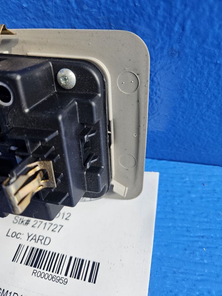 TRAVERSE 2012 REAR INTERIOR LIGHT 6959