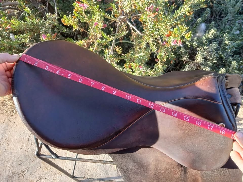 Bates Caprilli polo English saddle, 18" seat