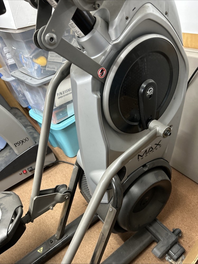 Bowflex Max Trainer M7 Elliptical Machine (Great Condition)