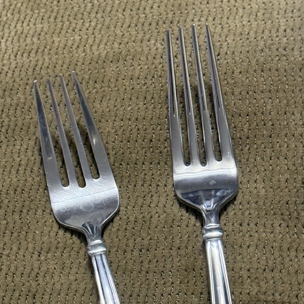 Reed & Barton Mendon 5 Piece Place Setting Stainless Flatware