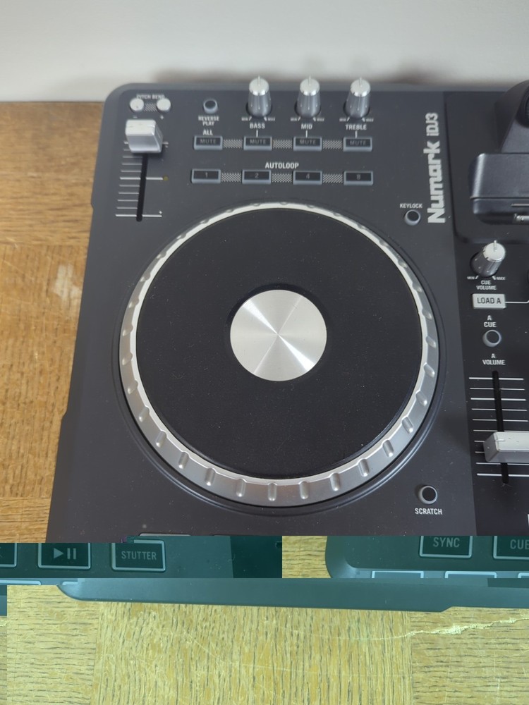 NuMark iDJ3 Turntable with iPod Dock - Excellent - Tested & Working