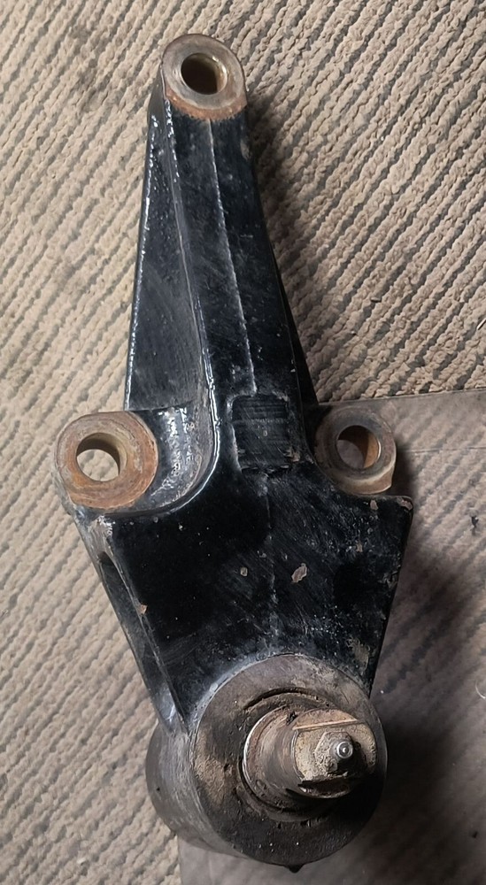 KENWORTH B11-1044 BRACKET ASSY-SHACKLE