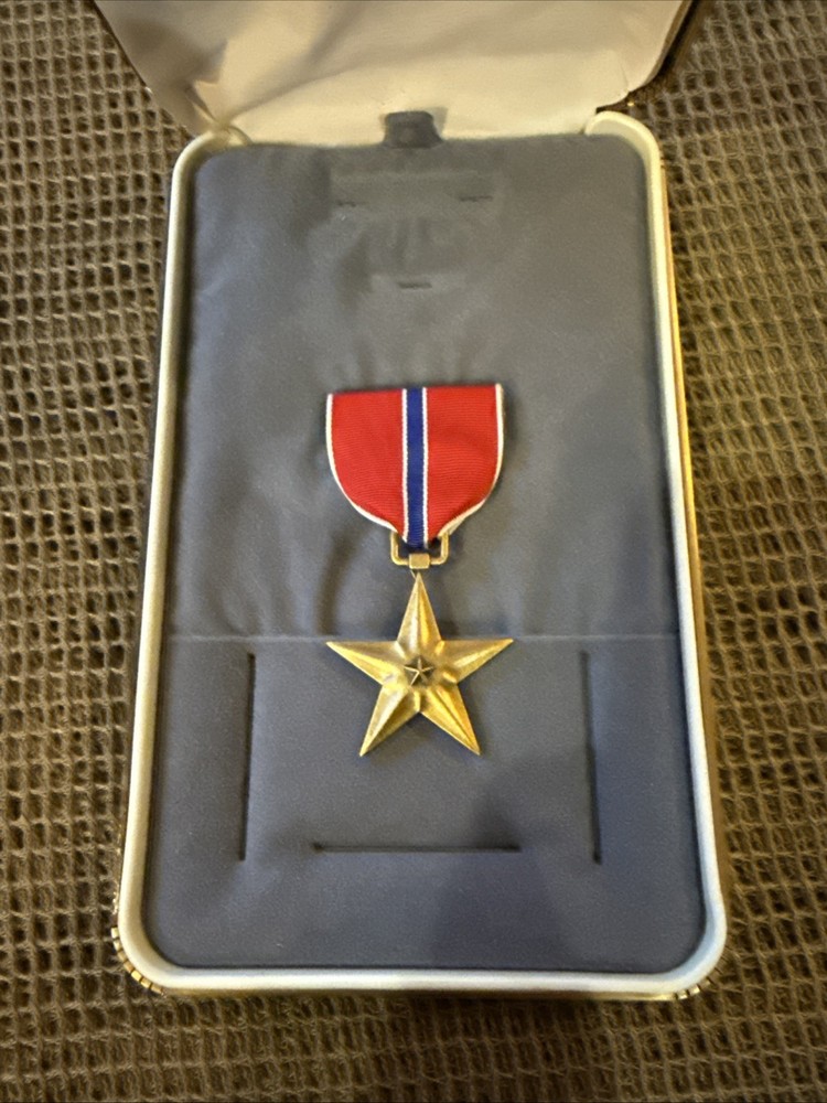 Bronze Star Medal With Case -Original