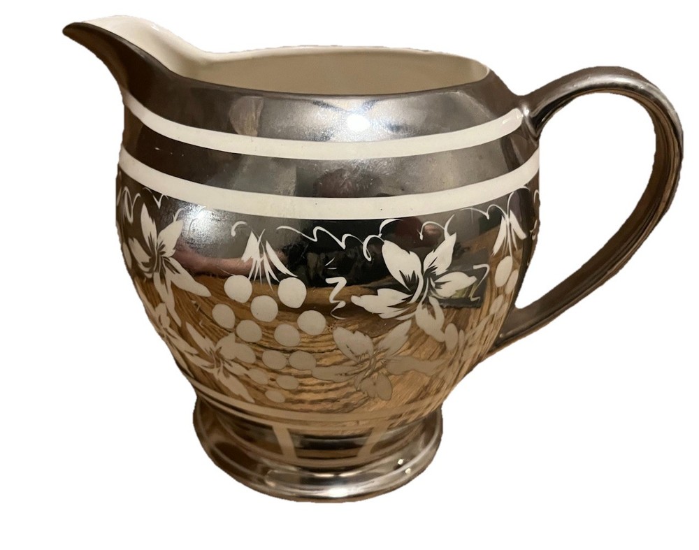 Sadler 1597 Pitcher Carafe Grape Pattern Silver Platinum White