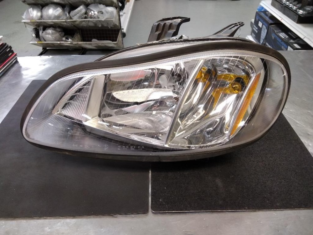 For FREIGHTLINER M2 106 PLUS HEADLIGHT Left ,  MN