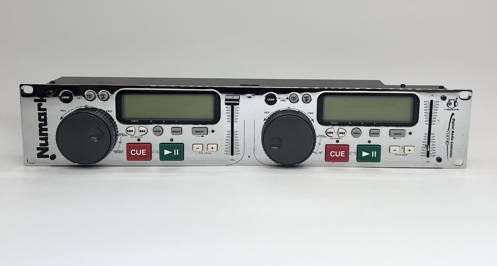 Numark DMC-1 Digital Media Controller  DJ MP3