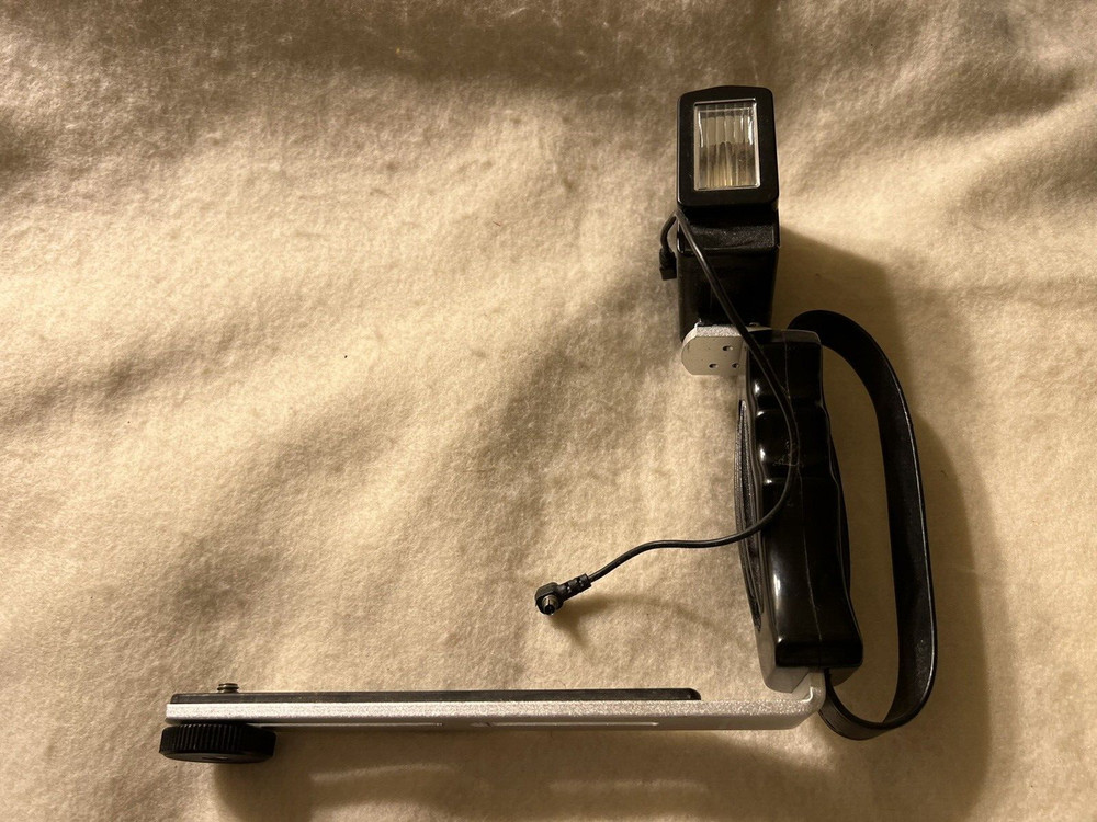 Prinz Camera Hand Grip Bracket Model #547 with Flash