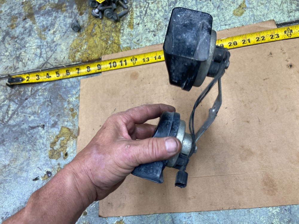 03-06 EXPEDITION HORNS