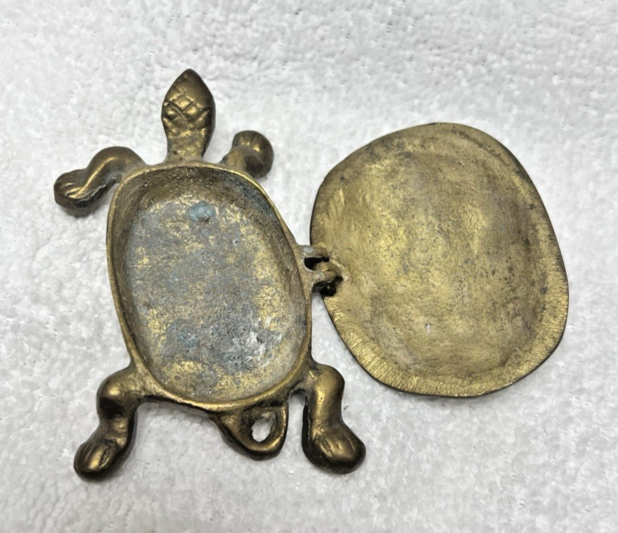 Vintage Solid Brass Turtle Box Hinged w Detailed Shell Back 3.5 x 2 Inch