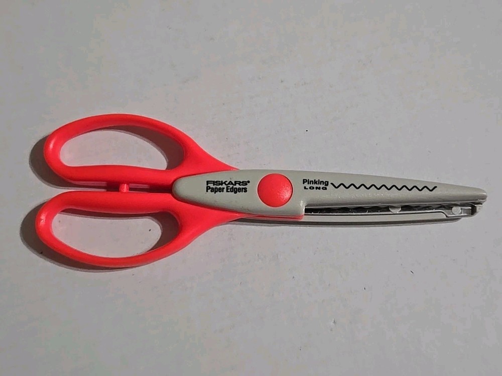 Fiskars Paper Edgers Scissors Pinking LONG  Decorative Edge Cutter