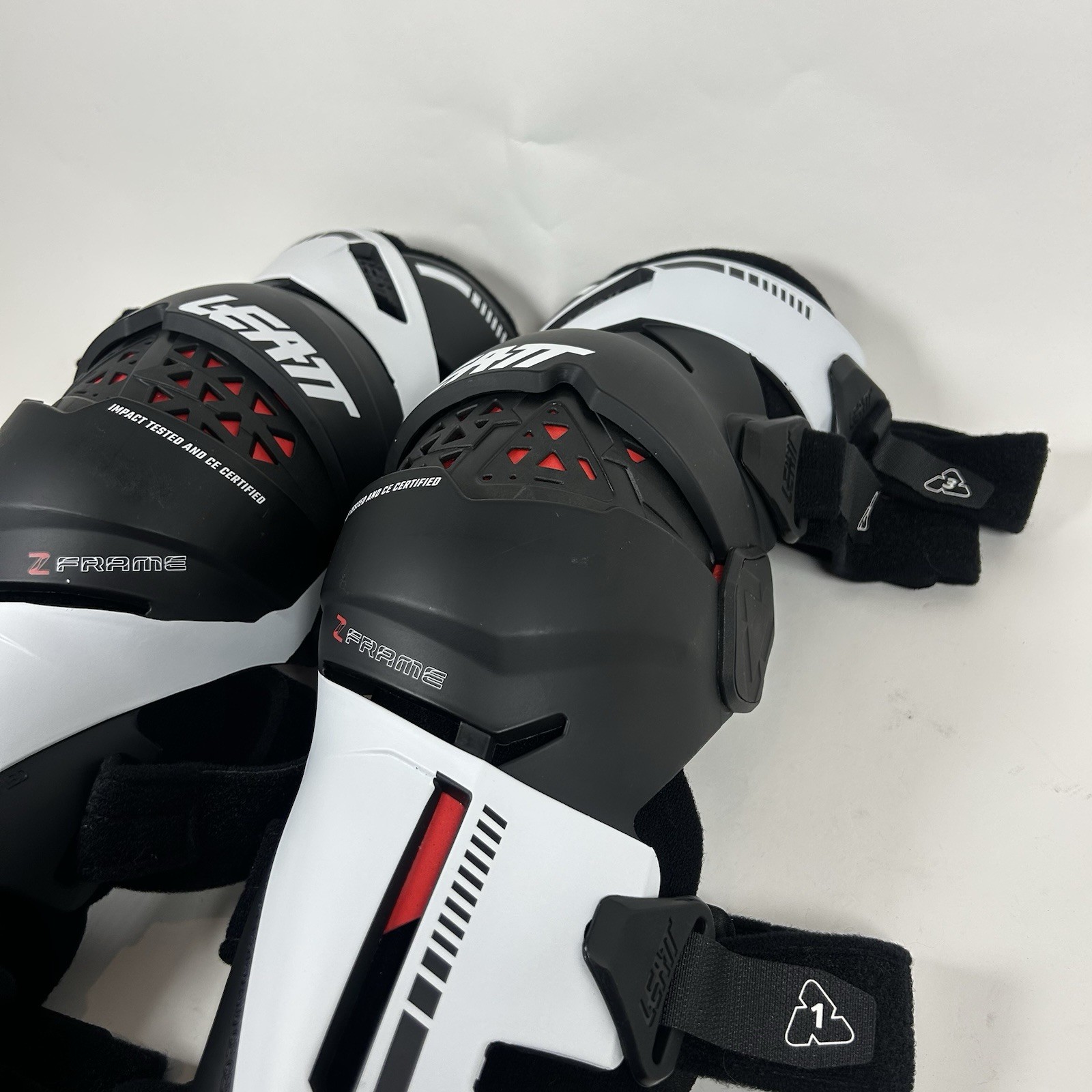 Leatt Z-Frame Knee Braces Motocross Dirt Bike Off-road ATV White Pair SIZE L