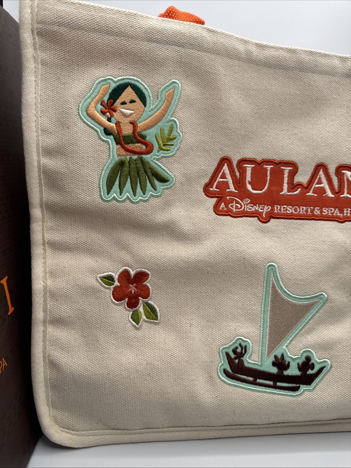 *New Disney Aulani Exclusive Canvas Tote With Patches Shoulder Bag Foldable Flap