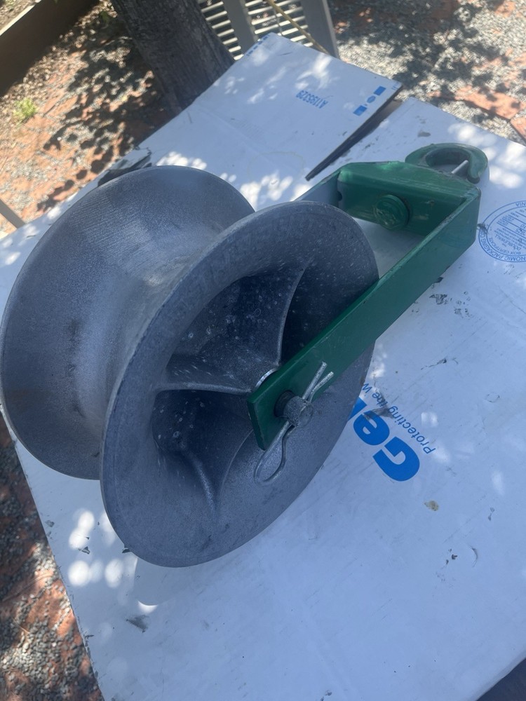 Greenlee 651 12" Hook Type Cable Sheave 4000lb Capacity for Wire Puller