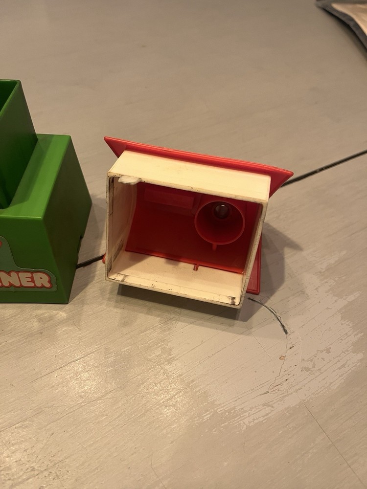 Vintage Snoopy pencil sharpener