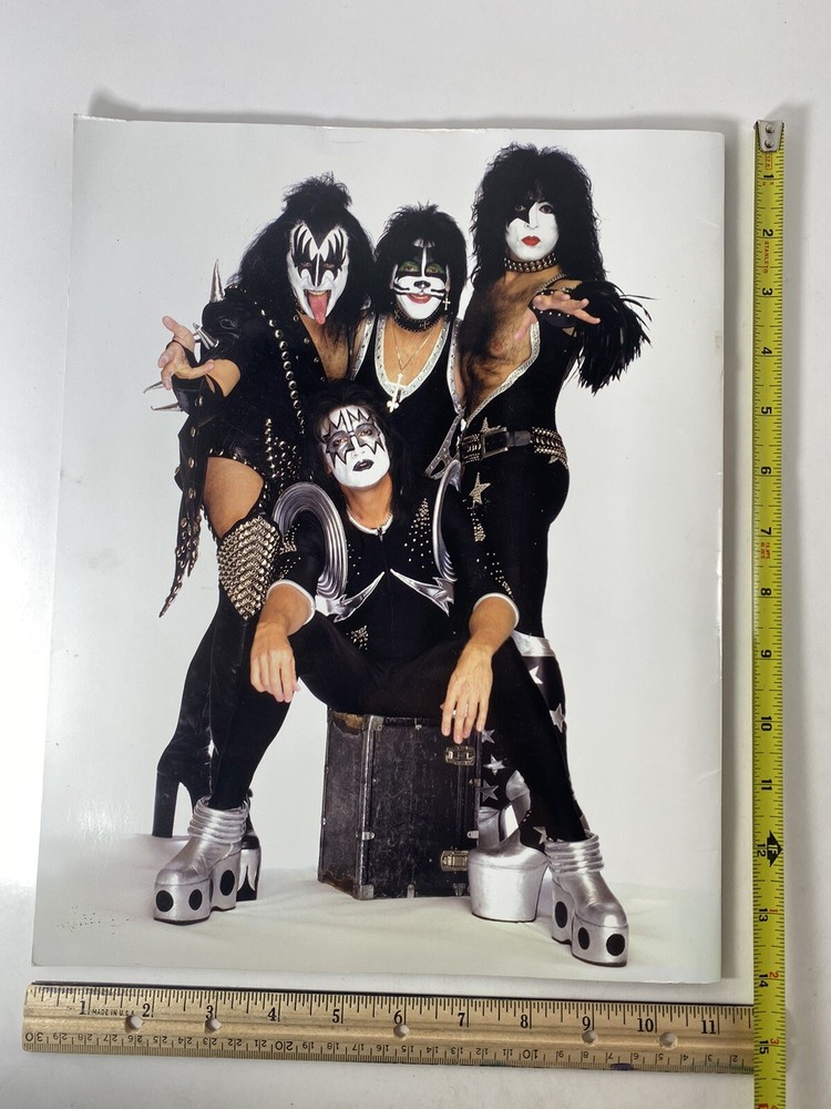 KISS World Domination 2003-2004 Tour Book Program Vintage Original Collectible