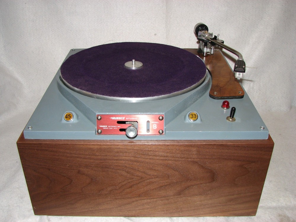 Russco Studio Pro Model B turntable