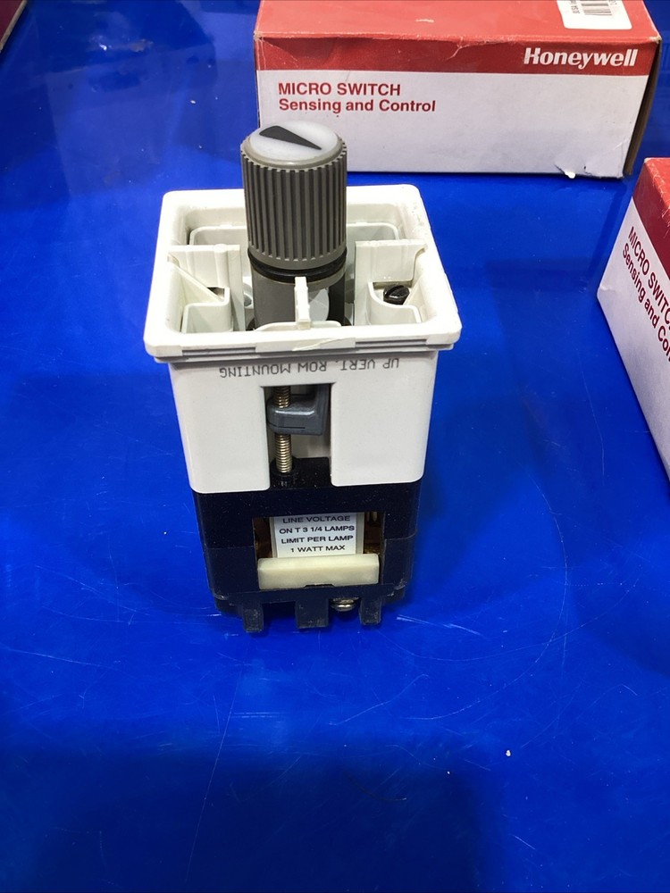 Honeywell 910AEA031 Micro Switch Rotary Switch Operator 1 Watt Max 