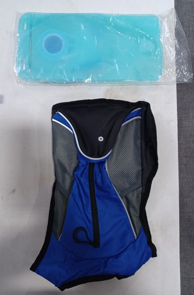 Form Focus Water Hydration Pack Backpack & Water Bladder Blue & Black New