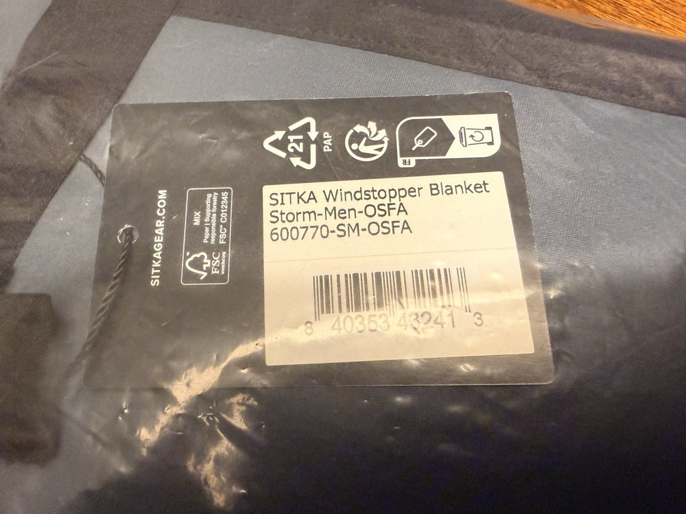Sitka Wind stopper Blanket Storm Blue - NWT