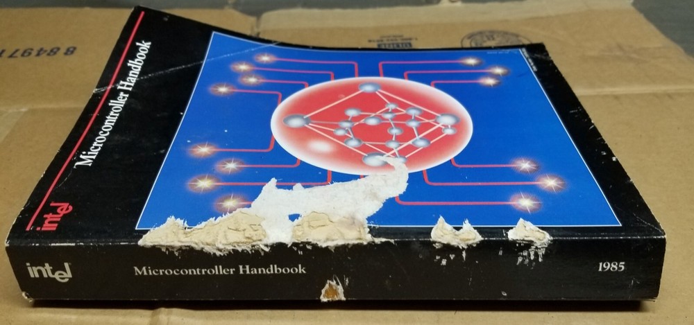 Original Intel Microcontroller Handbook 1985 ISBN 0-917017-15-3 reference book
