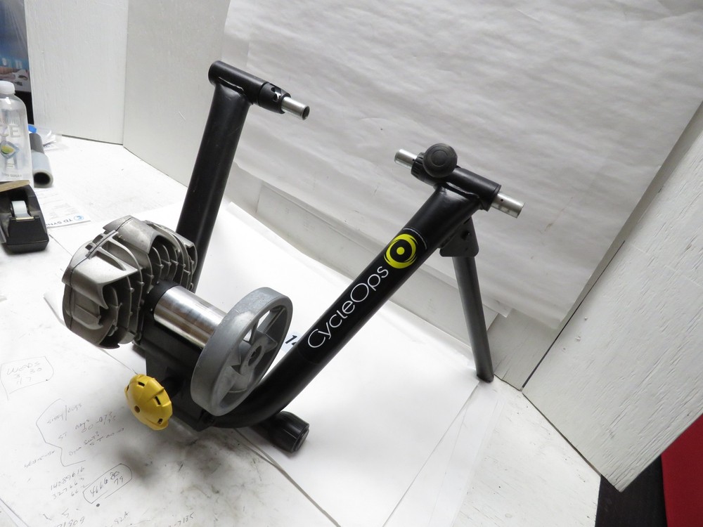 CycleOps Fluid2 Indoor Bike Trainer Cycle Ops