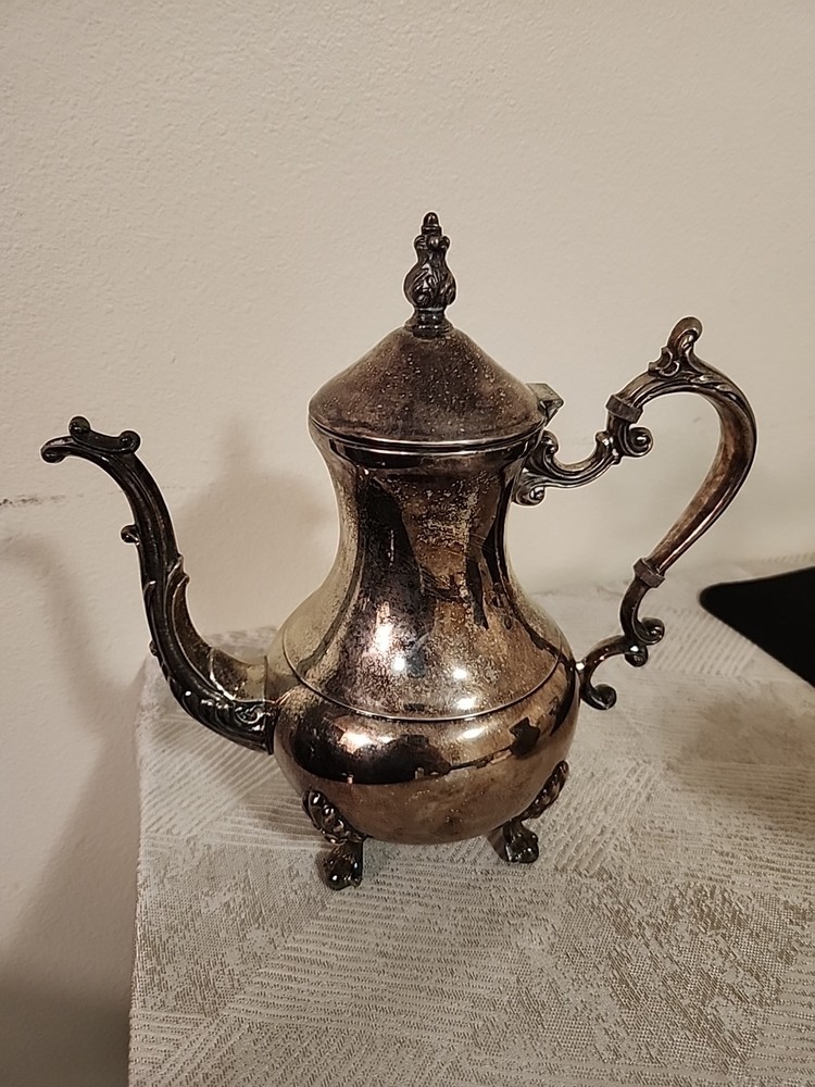 Vintage American Victorian Style Silver Plated TeaPot With Footed Bases [464]